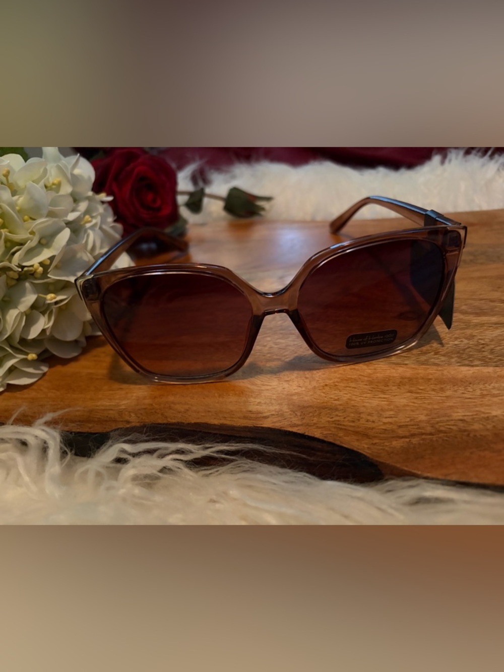 House of Harlow 1960 Brown Gradient Oversized Women's Sunglasses